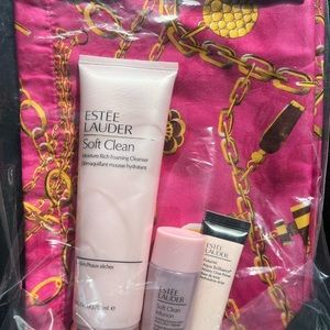 Estée Lauder gift set cosmetic bag, facial cleanser, essence, primer, NEW
